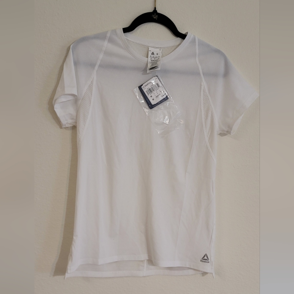 NWT Reebok smartvent Tshirt size: M